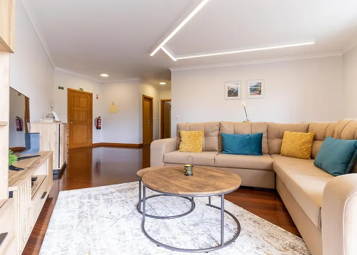 Ocean View Flat *